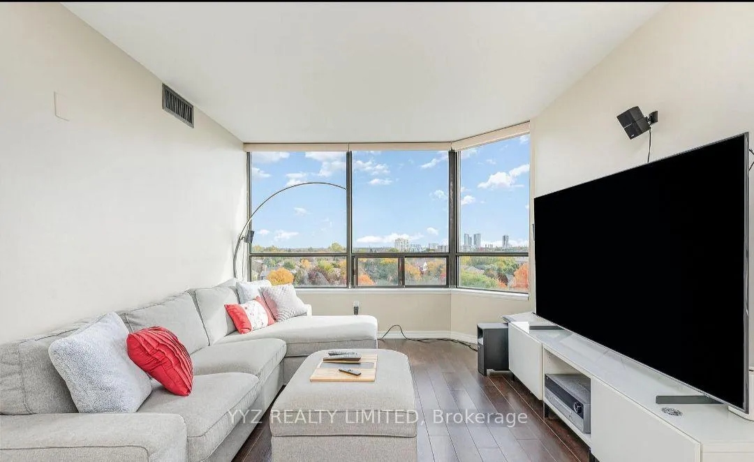 Photo 7 of Unit 807, 7440 Bathurst Street, Vaughan, Brownridge — HOMEH