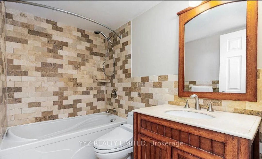 Photo 13 of Unit 807, 7440 Bathurst Street, Vaughan, Brownridge — HOMEH