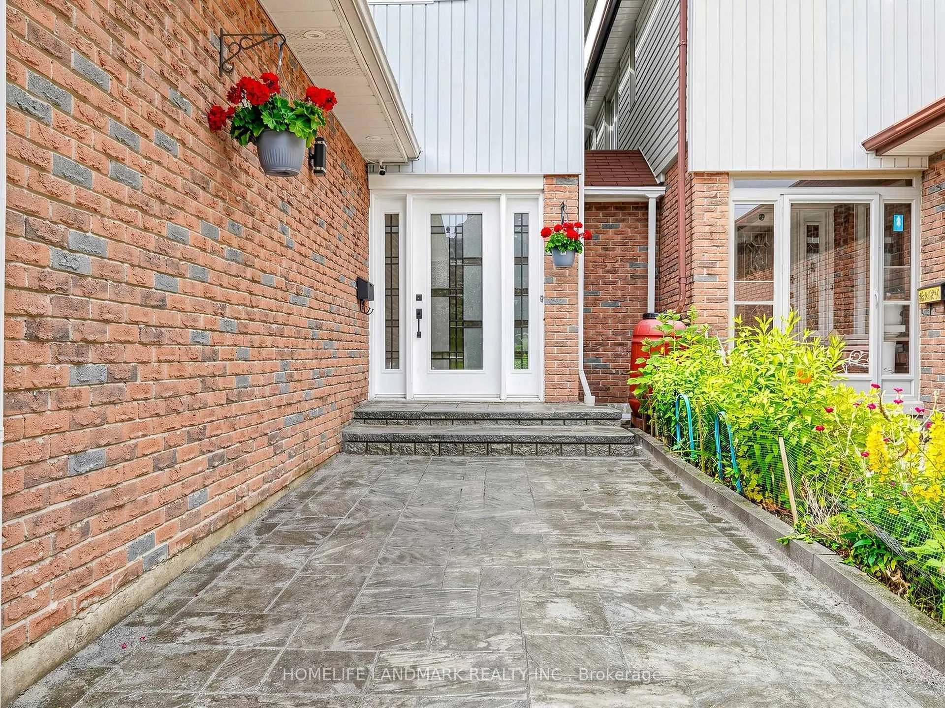 Photo 4 of 1209 Gloucester Square, Pickering, Liverpool — HOMEH