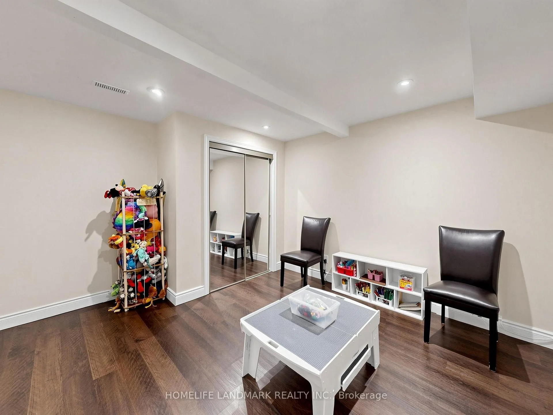 Photo 30 of 1209 Gloucester Square, Pickering, Liverpool — HOMEH