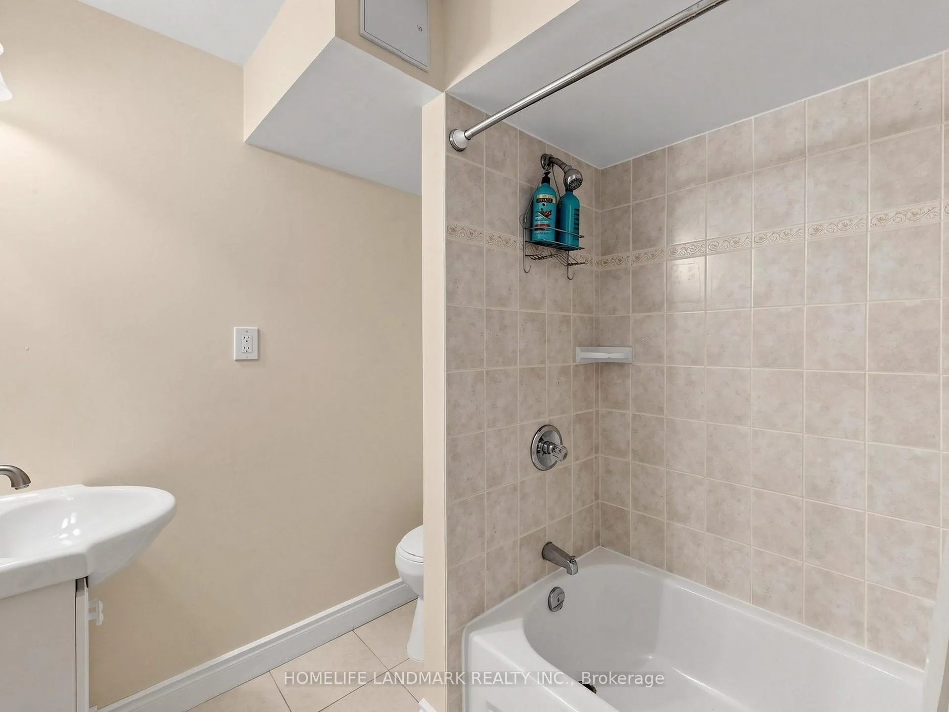 Photo 32 of 1209 Gloucester Square, Pickering, Liverpool — HOMEH