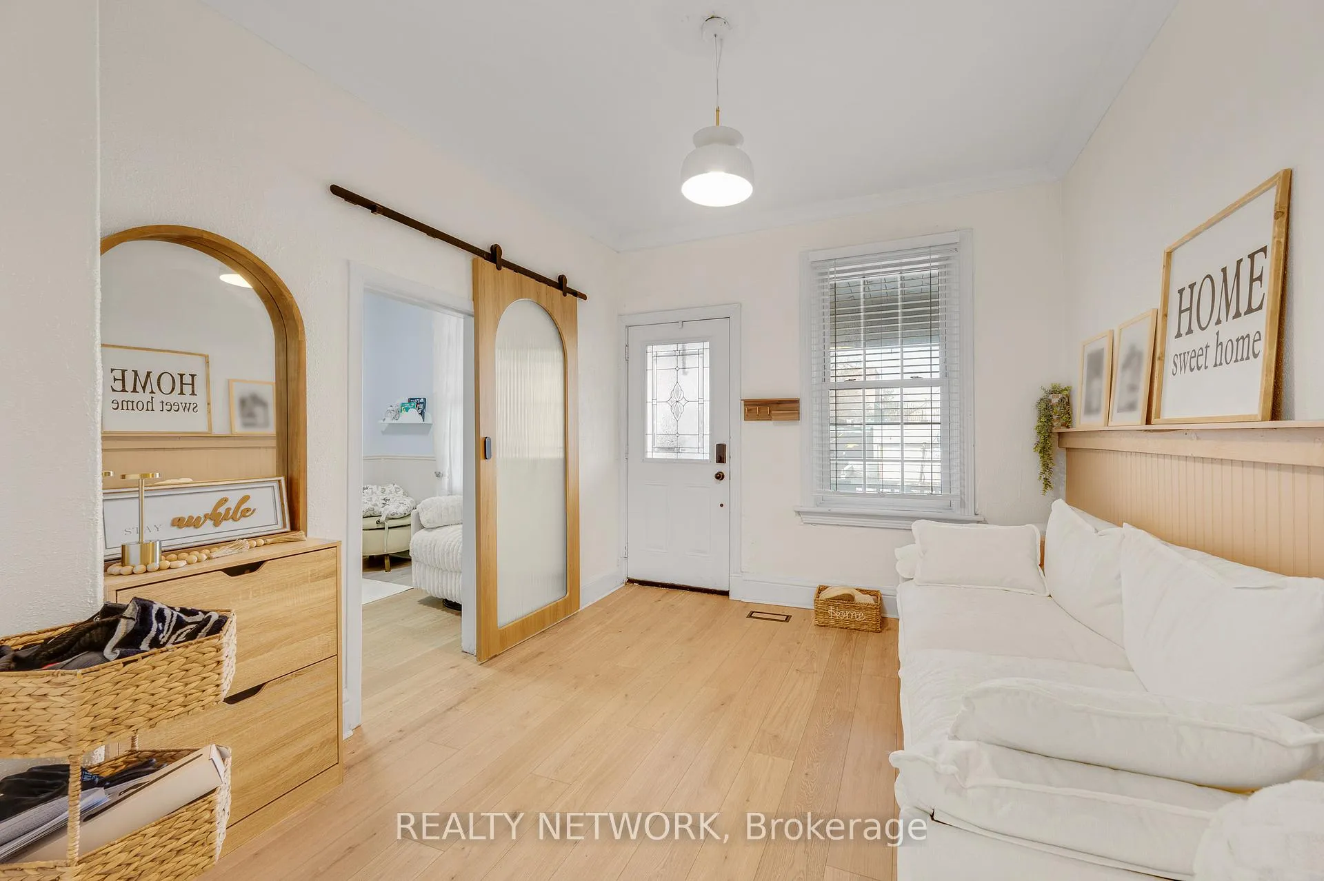 Photo 12 of 6 Ben Lomond Place, Hamilton, Raleigh — HOMEH
