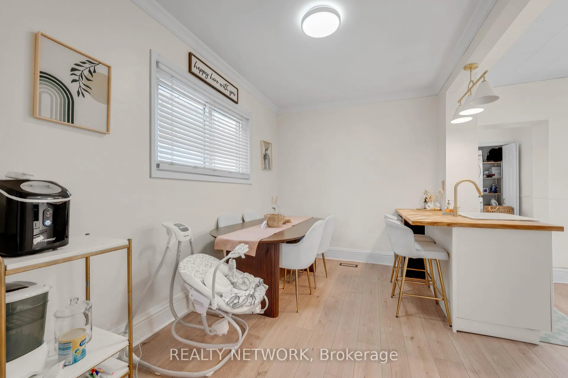 Photo 15 of 6 Ben Lomond Place, Hamilton, Raleigh — HOMEH
