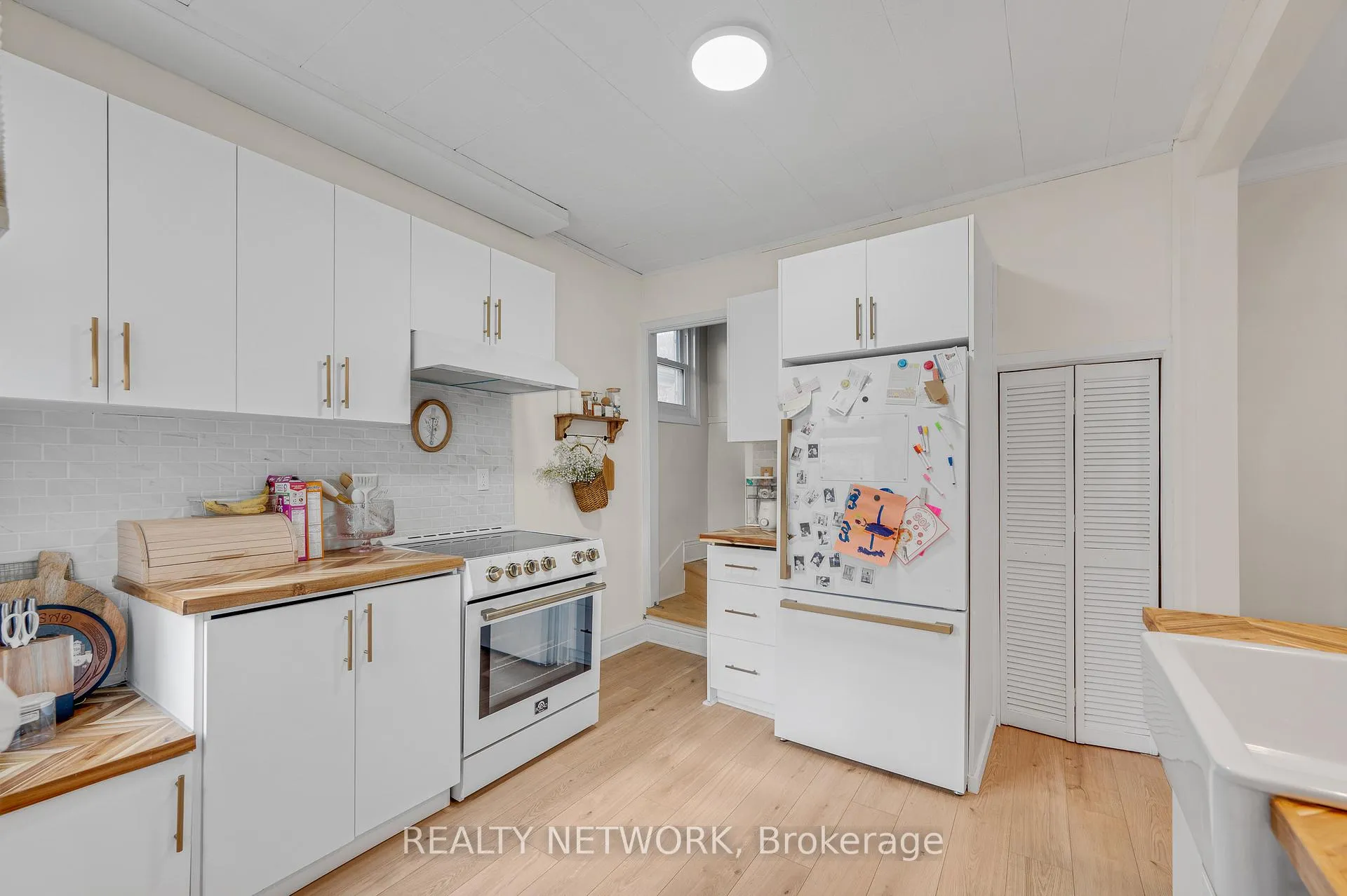 Photo 17 of 6 Ben Lomond Place, Hamilton, Raleigh — HOMEH