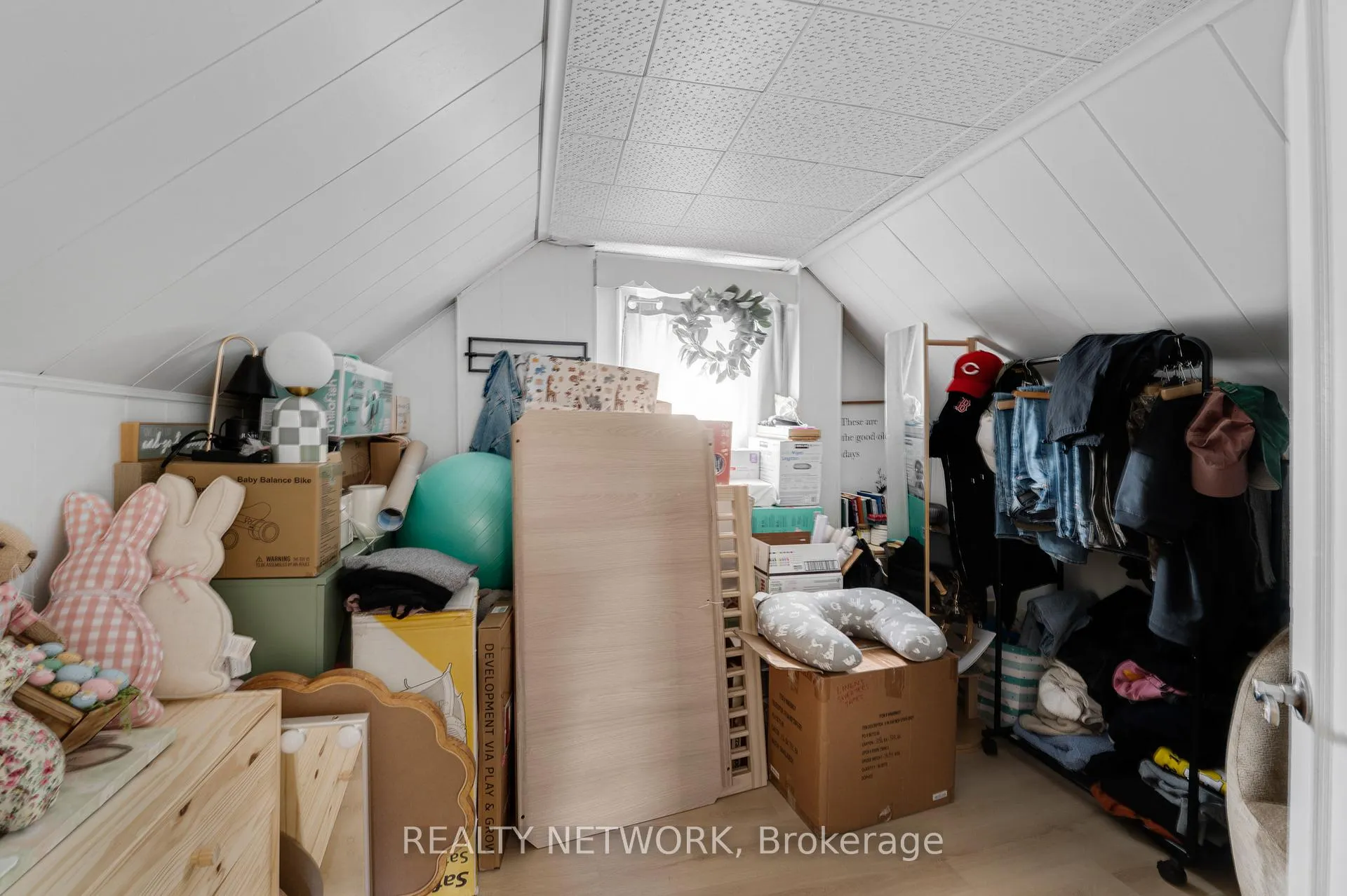Photo 23 of 6 Ben Lomond Place, Hamilton, Raleigh — HOMEH