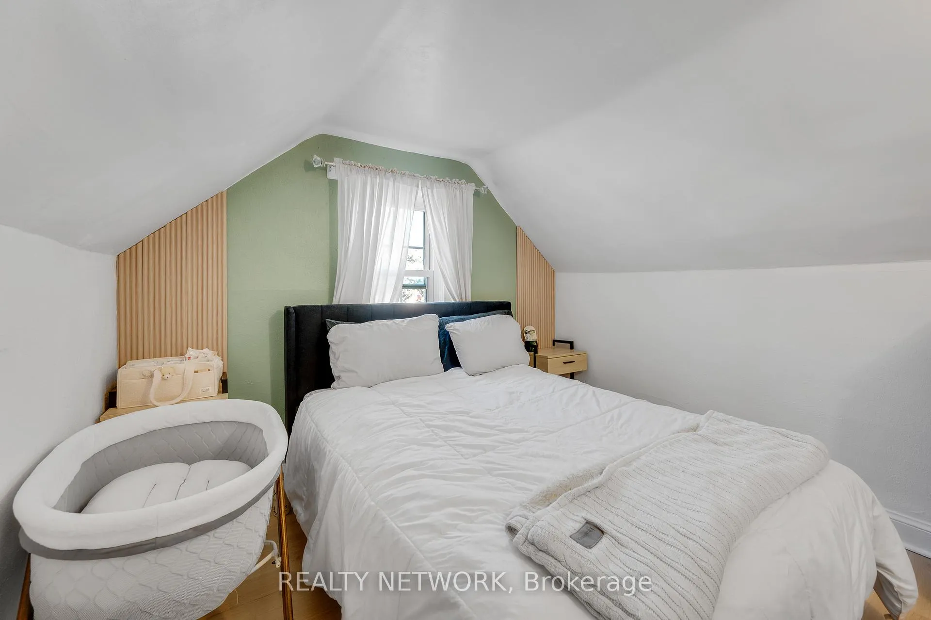 Photo 25 of 6 Ben Lomond Place, Hamilton, Raleigh — HOMEH