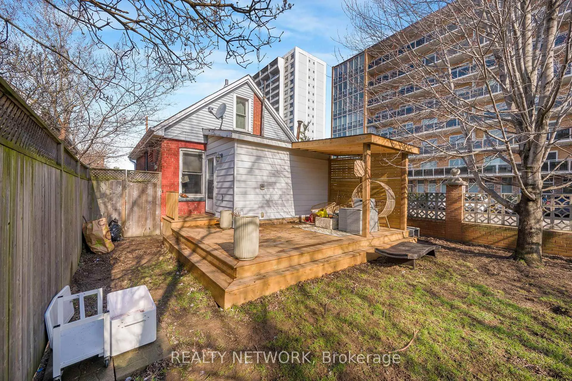 Photo 27 of 6 Ben Lomond Place, Hamilton, Raleigh — HOMEH