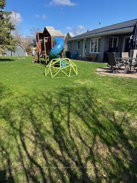 Photo 22 of 72 Douglas Street, Georgina, Sutton & Jackson's Point — HOMEH