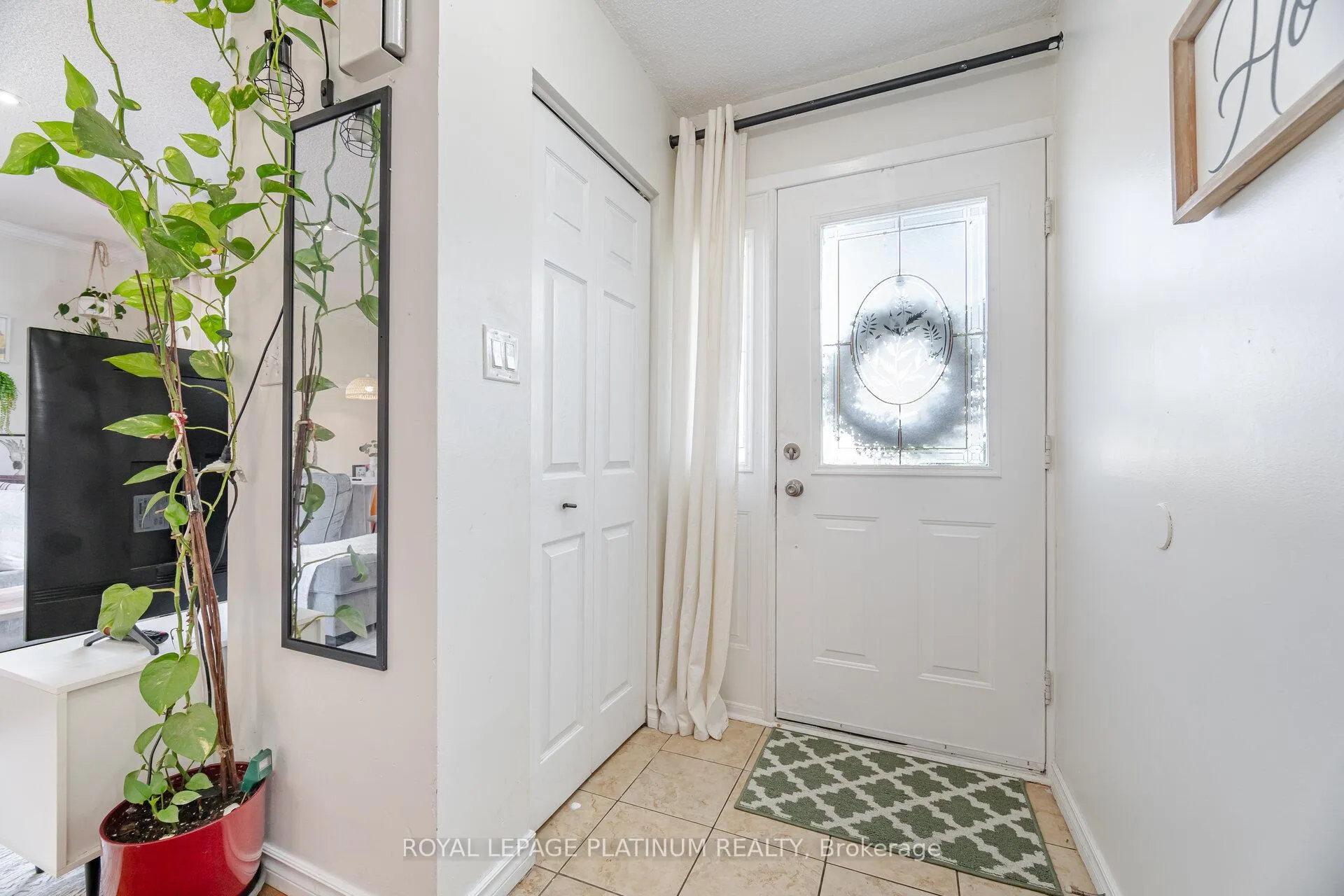 Photo 6 of 232 Durham Street, Oshawa, Vanier — HOMEH