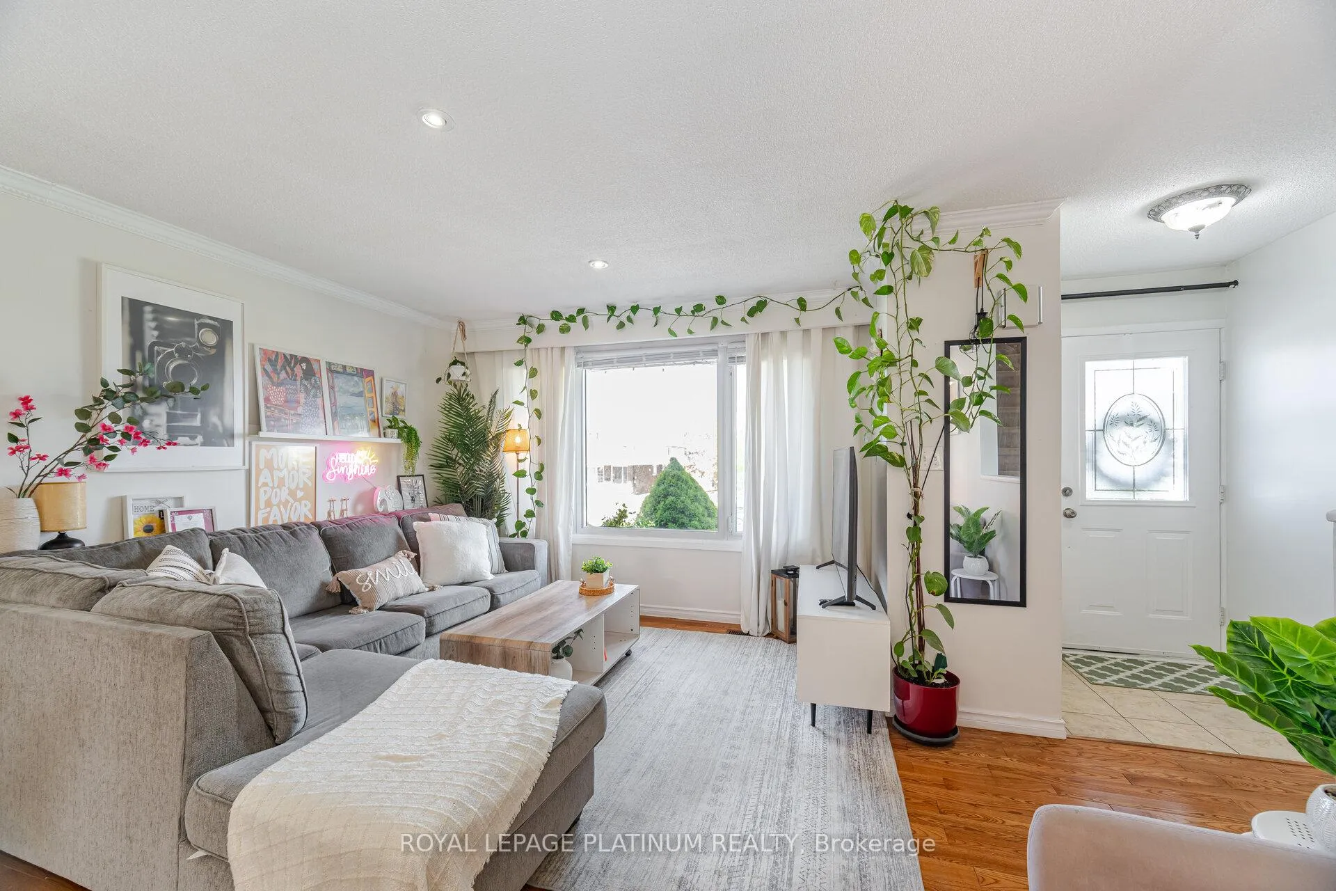 Photo 7 of 232 Durham Street, Oshawa, Vanier — HOMEH