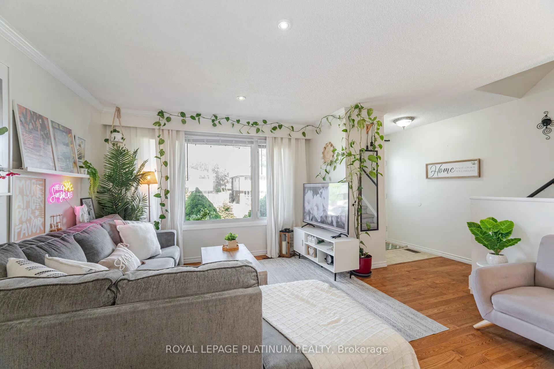 Photo 8 of 232 Durham Street, Oshawa, Vanier — HOMEH