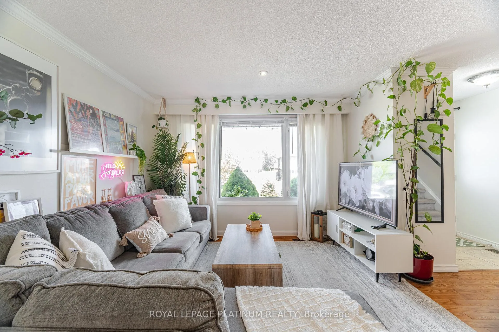 Photo 9 of 232 Durham Street, Oshawa, Vanier — HOMEH
