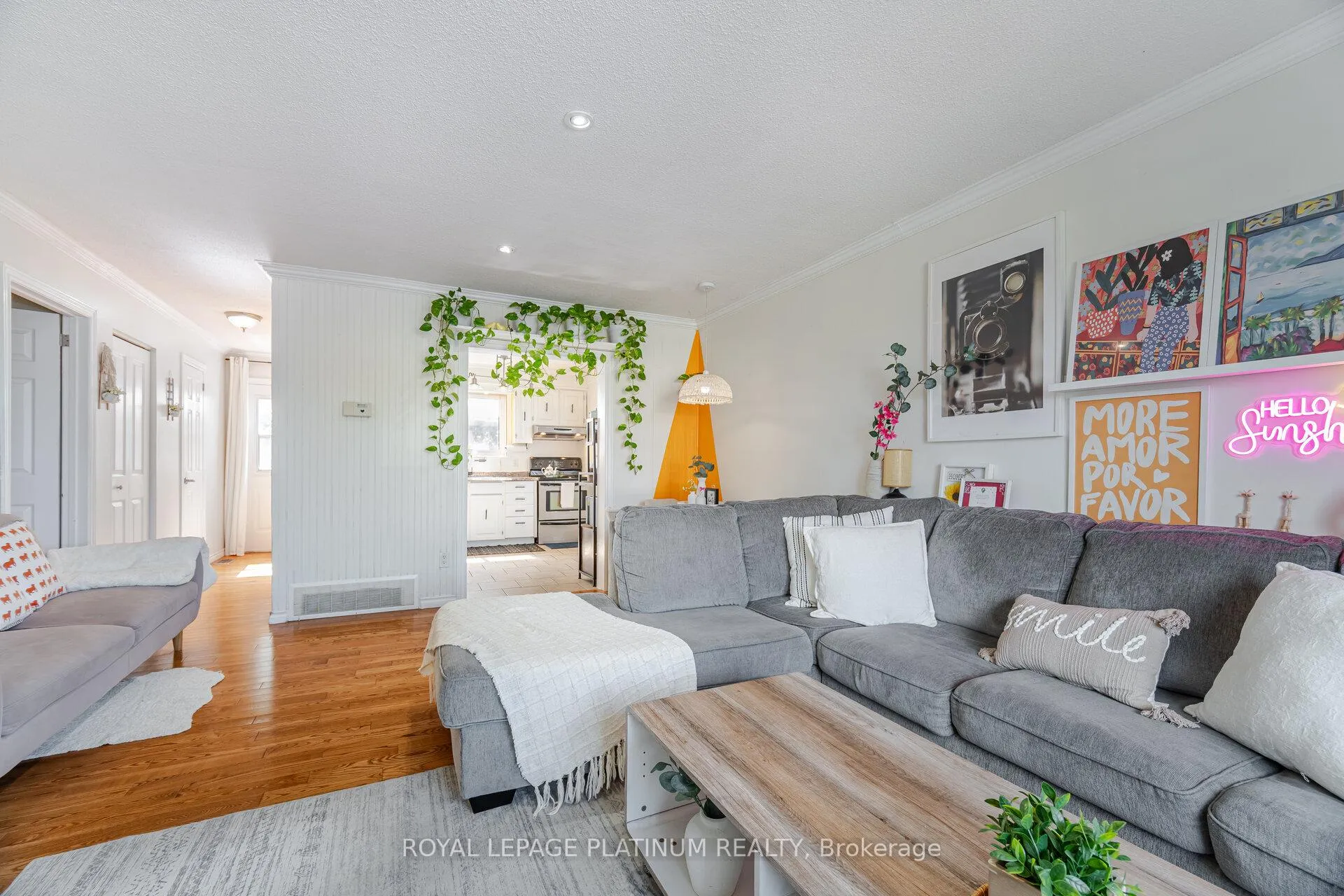 Photo 11 of 232 Durham Street, Oshawa, Vanier — HOMEH