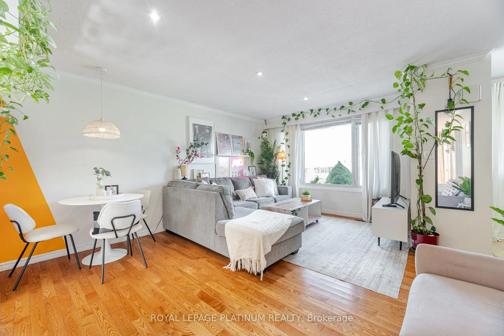 Photo 13 of 232 Durham Street, Oshawa, Vanier — HOMEH