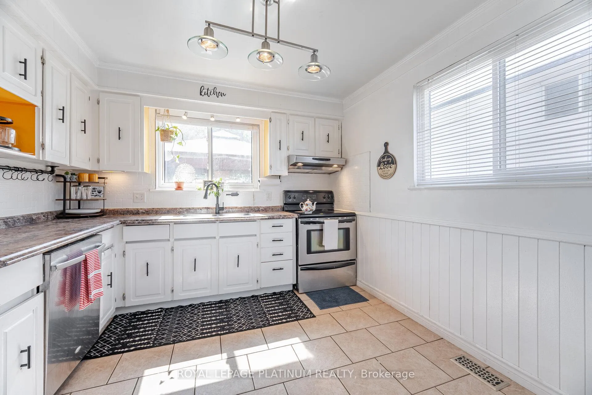 Photo 15 of 232 Durham Street, Oshawa, Vanier — HOMEH