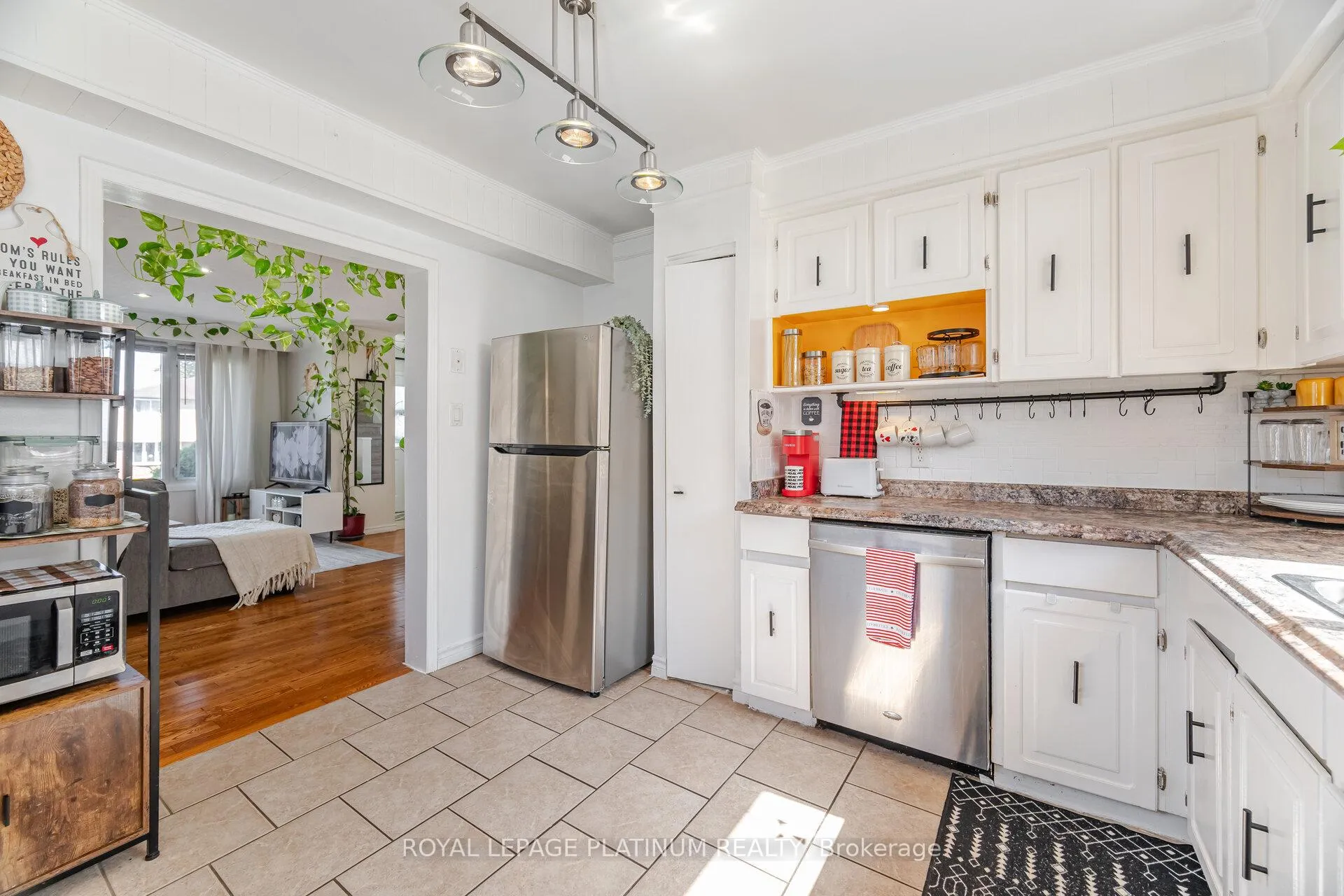 Photo 17 of 232 Durham Street, Oshawa, Vanier — HOMEH