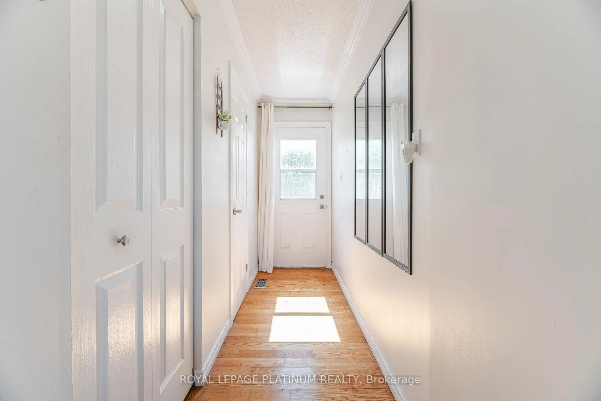 Photo 33 of 232 Durham Street, Oshawa, Vanier — HOMEH