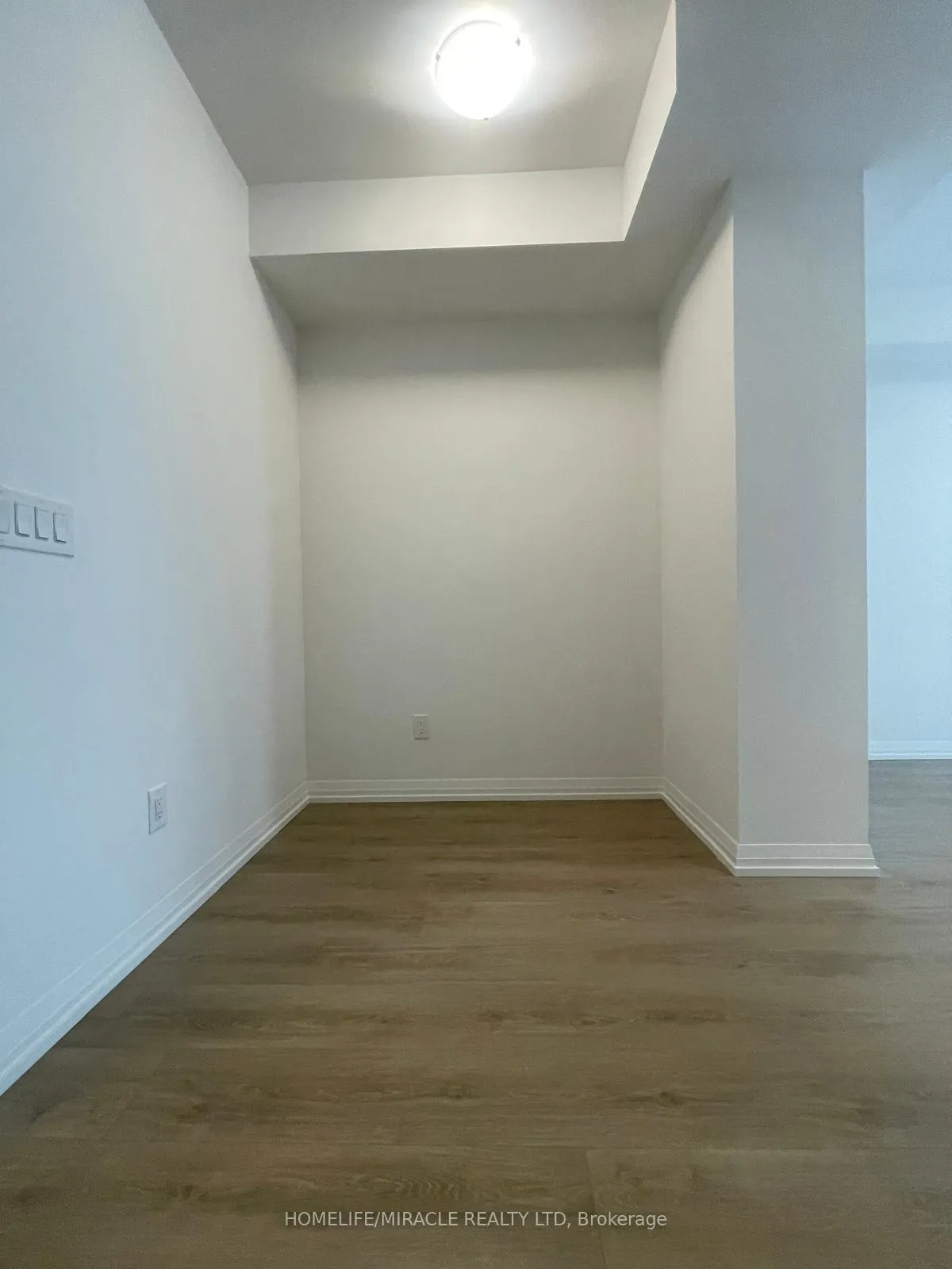 Photo 11 of Unit 1110, 8 Widmer Street, Toronto, Waterfront Communities — HOMEH