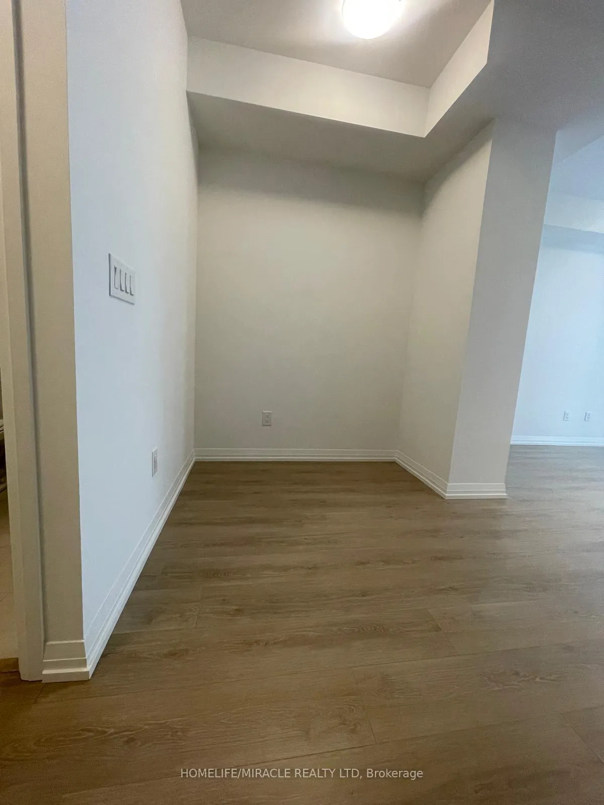 Photo 15 of Unit 1110, 8 Widmer Street, Toronto, Waterfront Communities — HOMEH