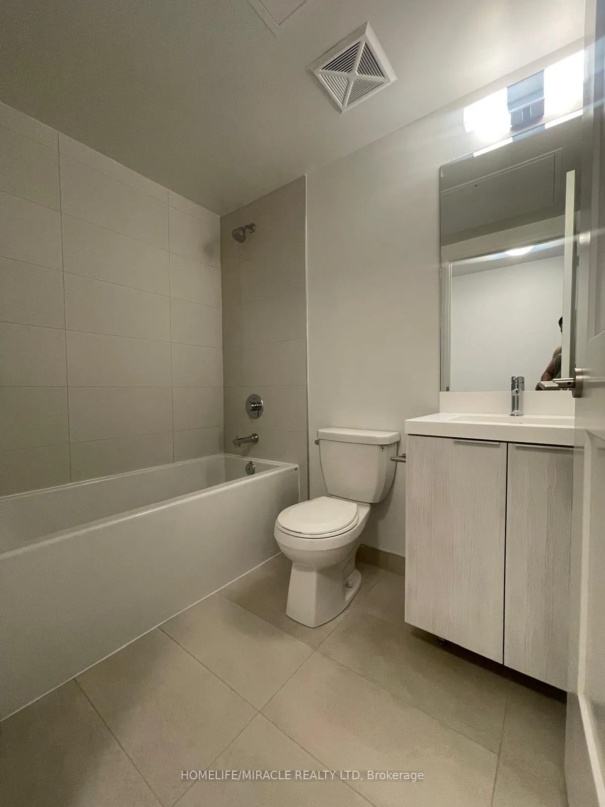 Photo 20 of Unit 1110, 8 Widmer Street, Toronto, Waterfront Communities — HOMEH
