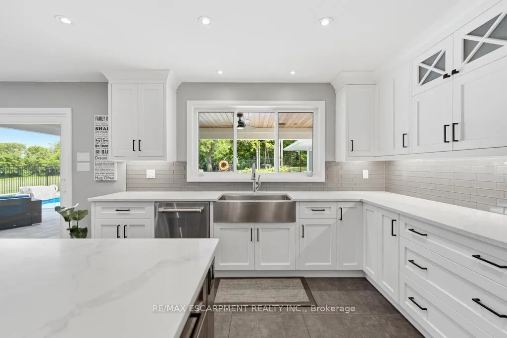 Photo 10 of 1119 Powerline Road E, Hamilton, Ancaster — HOMEH