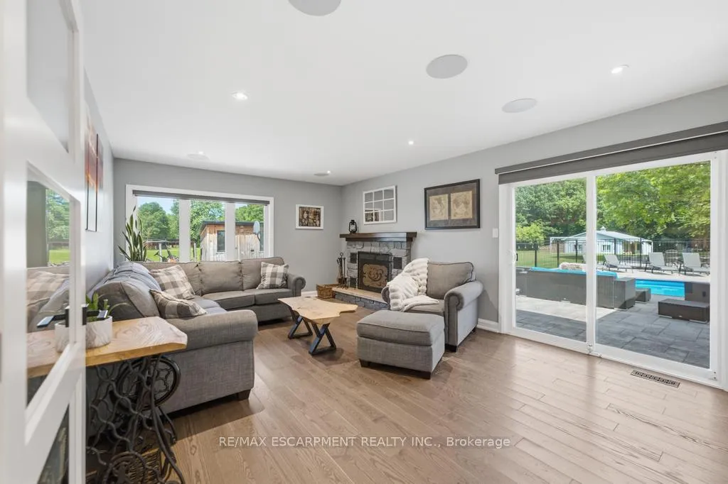 Photo 13 of 1119 Powerline Road E, Hamilton, Ancaster — HOMEH
