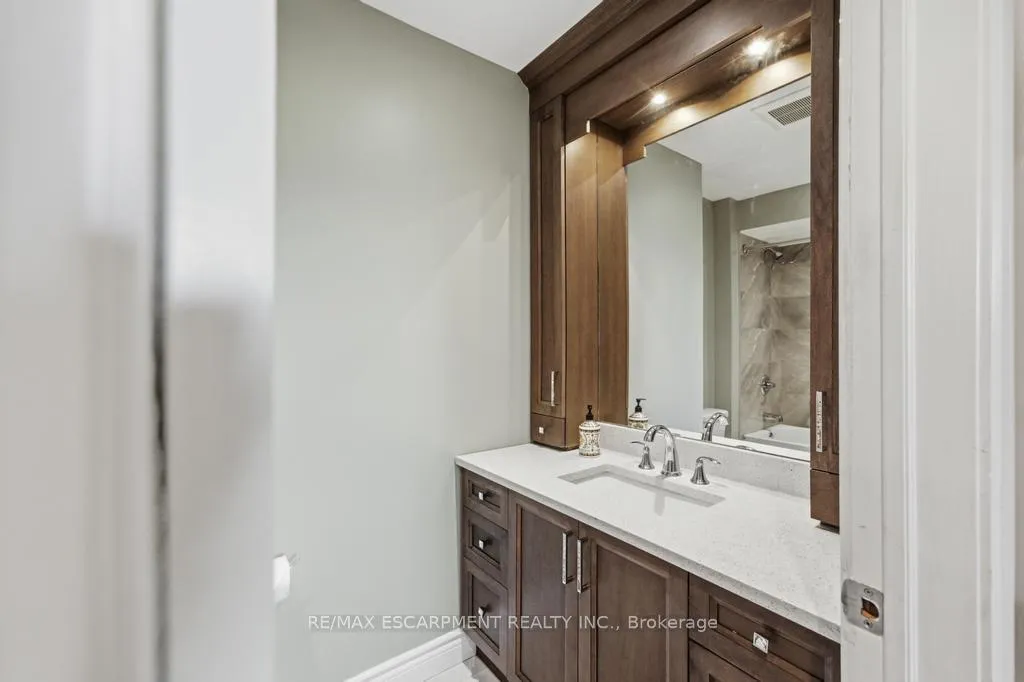 Photo 24 of 1119 Powerline Road E, Hamilton, Ancaster — HOMEH