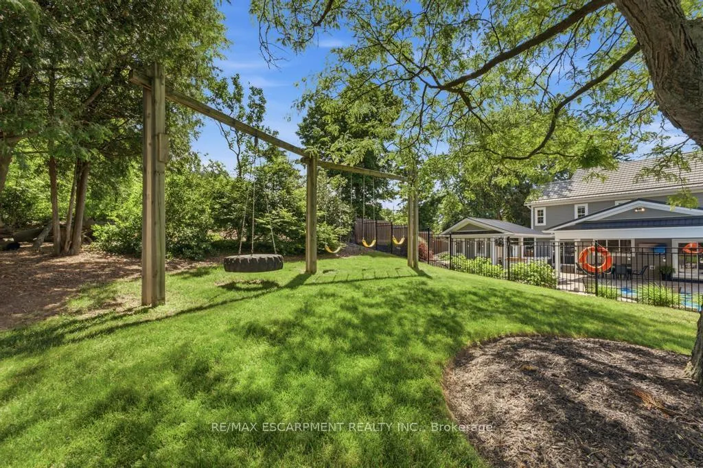 Photo 37 of 1119 Powerline Road E, Hamilton, Ancaster — HOMEH