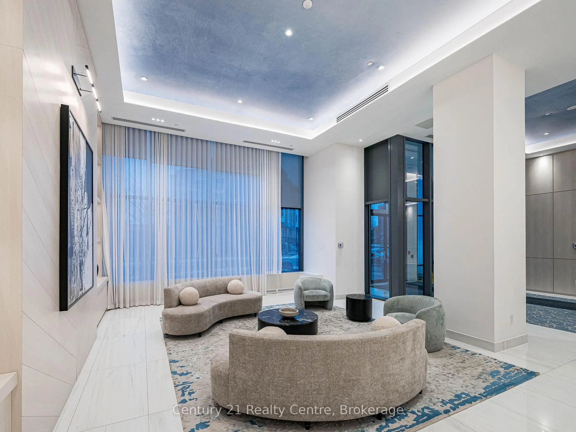 Photo 5 of 1063 Douglas McCurdy Common, Mississauga, Lakeview — HOMEH