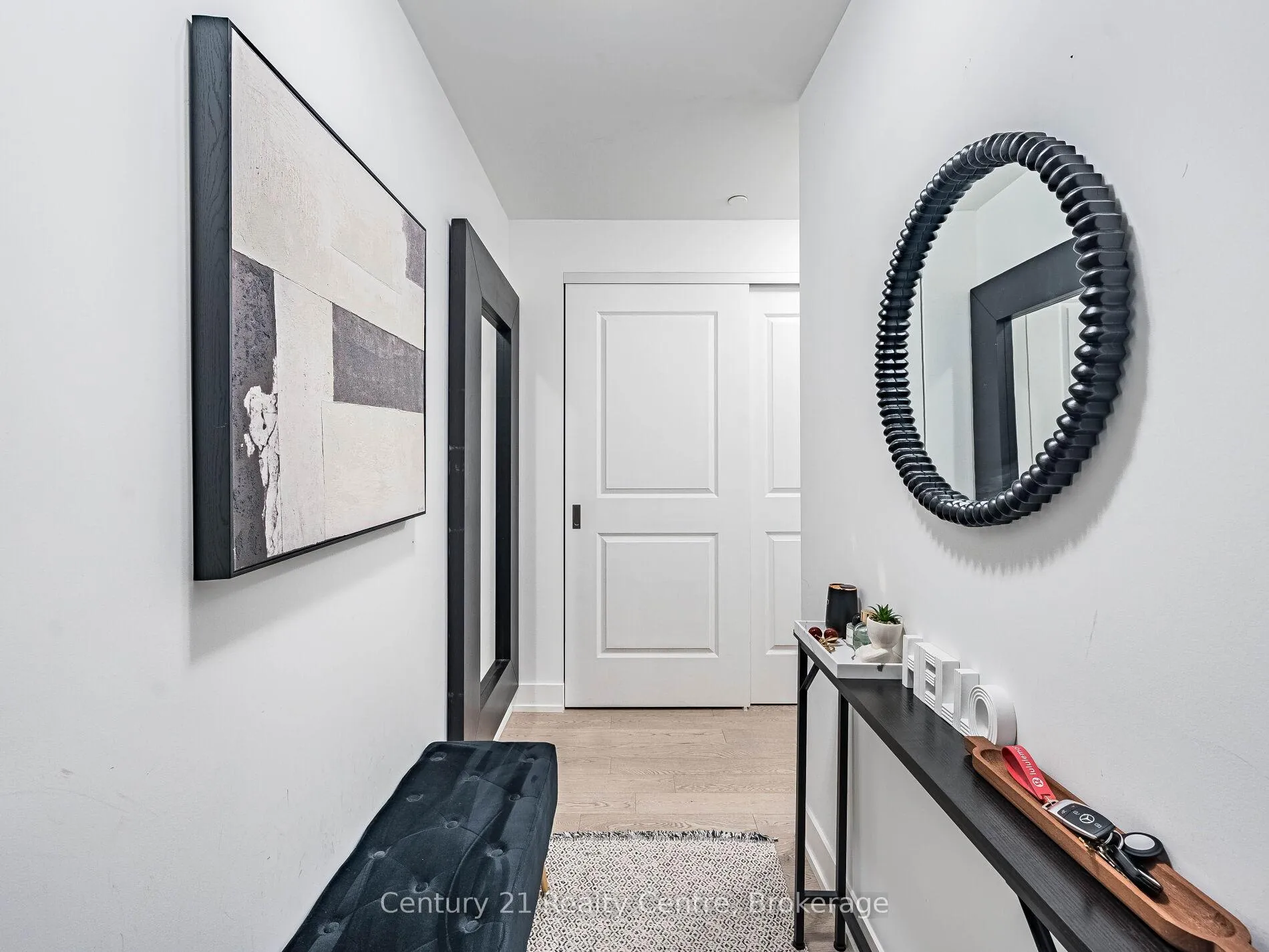 Photo 7 of 1063 Douglas McCurdy Common, Mississauga, Lakeview — HOMEH
