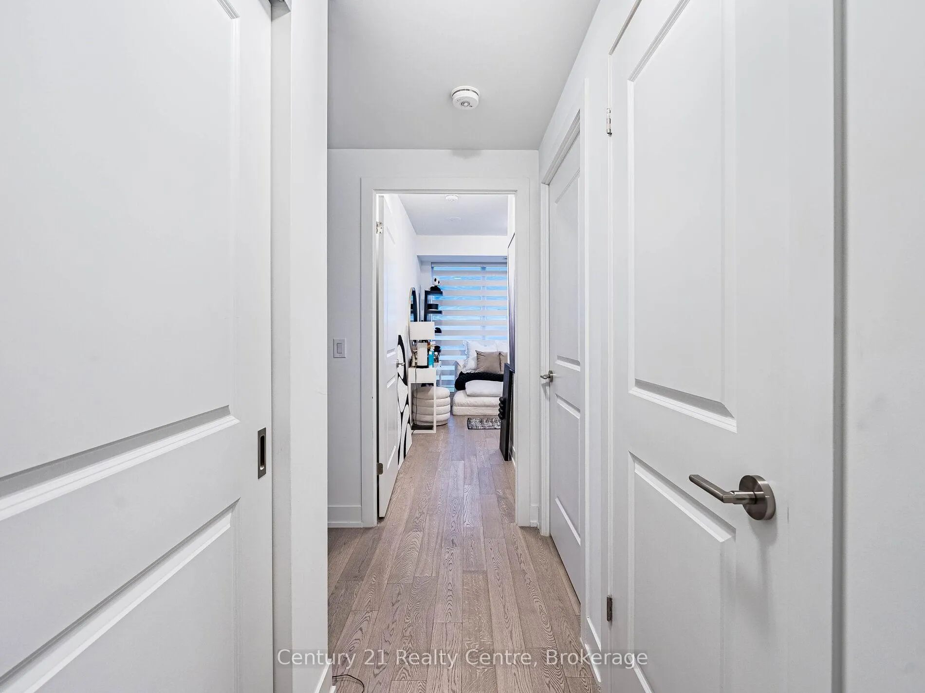 Photo 8 of 1063 Douglas McCurdy Common, Mississauga, Lakeview — HOMEH