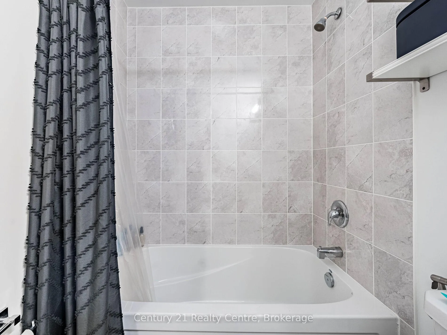 Photo 12 of 1063 Douglas McCurdy Common, Mississauga, Lakeview — HOMEH