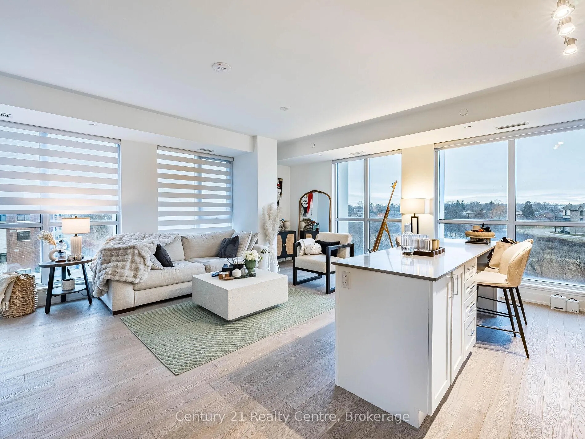 Photo 14 of 1063 Douglas McCurdy Common, Mississauga, Lakeview — HOMEH