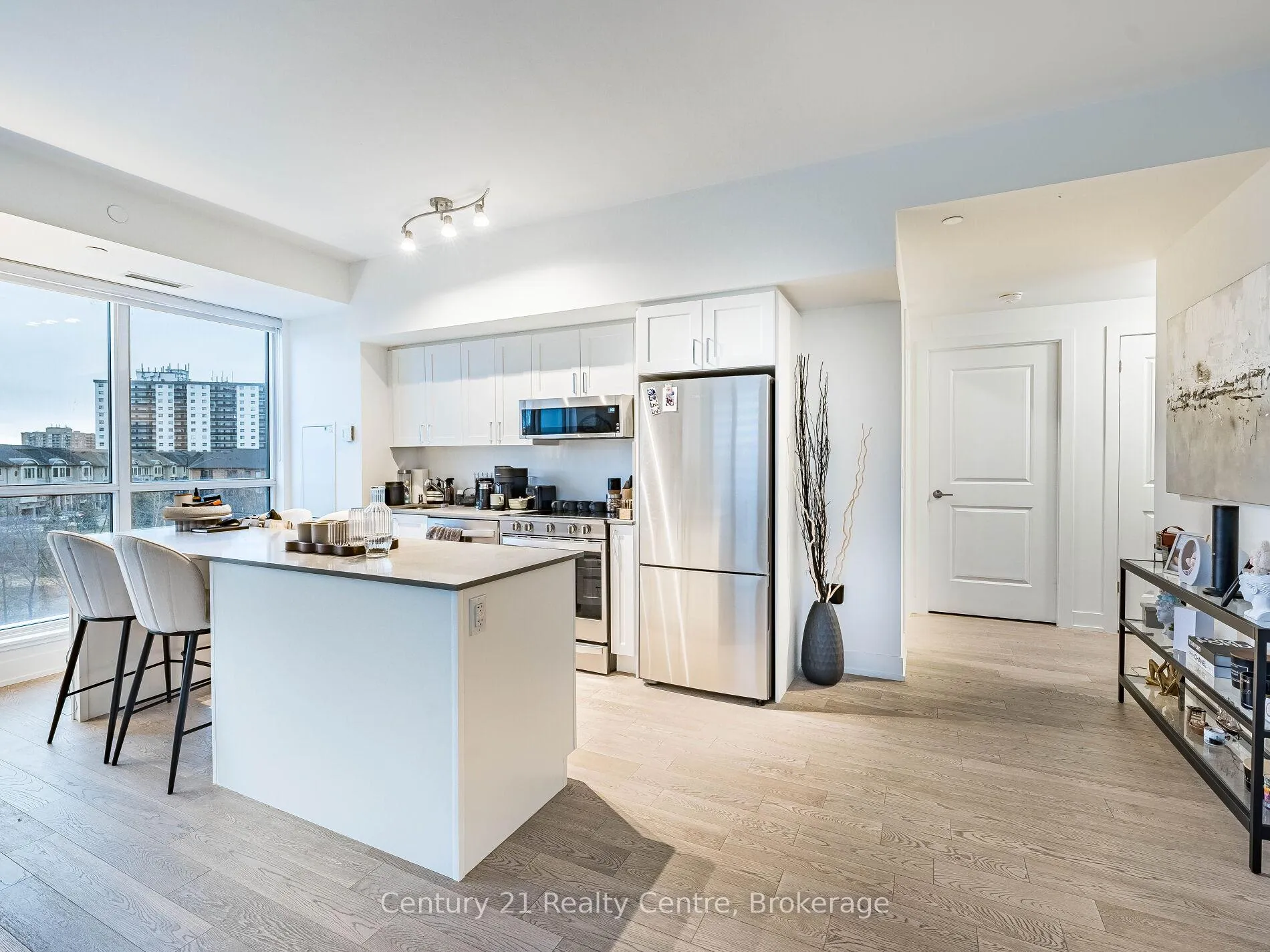 Photo 17 of 1063 Douglas McCurdy Common, Mississauga, Lakeview — HOMEH