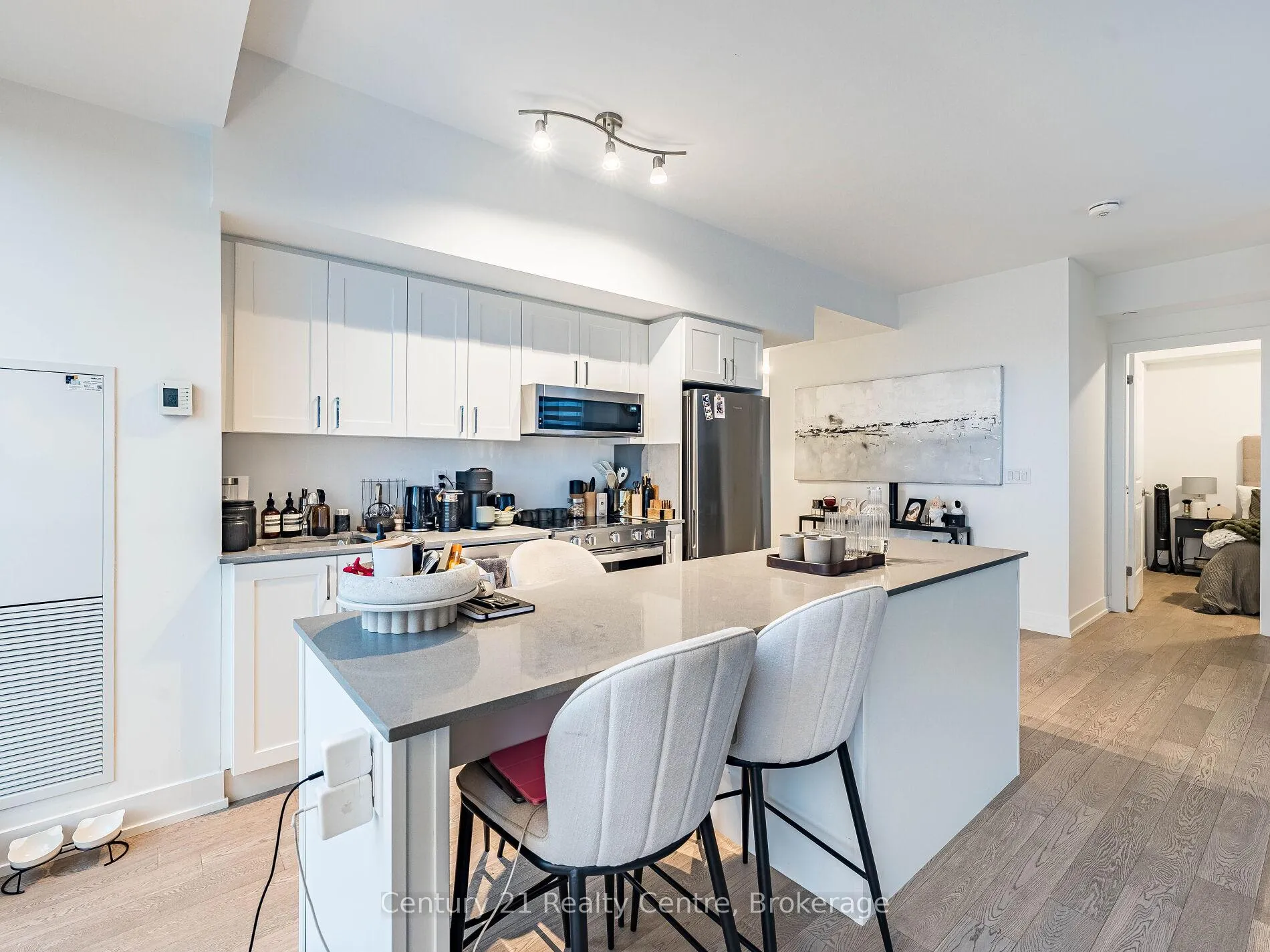 Photo 19 of 1063 Douglas McCurdy Common, Mississauga, Lakeview — HOMEH