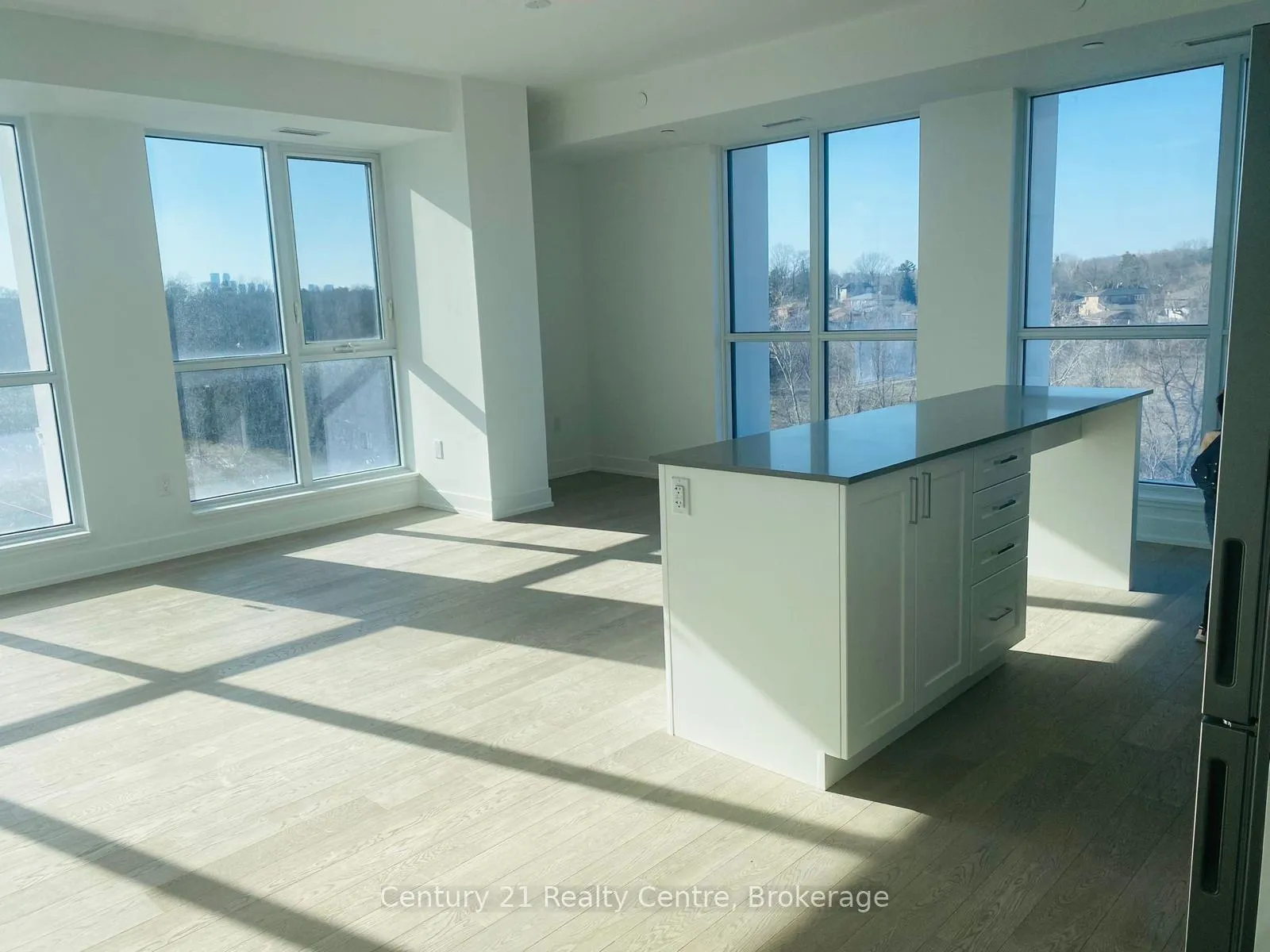 Photo 22 of 1063 Douglas McCurdy Common, Mississauga, Lakeview — HOMEH