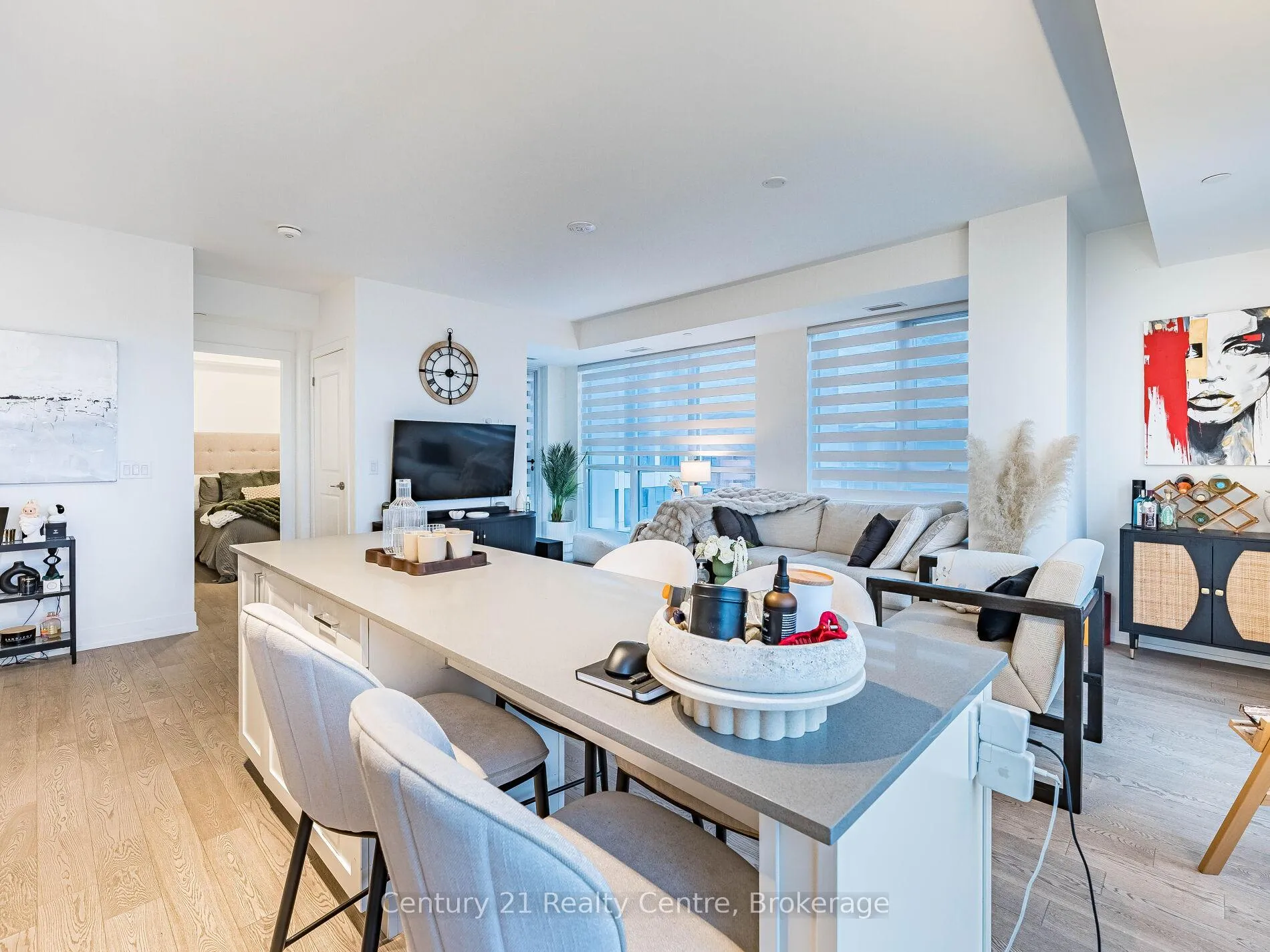 Photo 24 of 1063 Douglas McCurdy Common, Mississauga, Lakeview — HOMEH