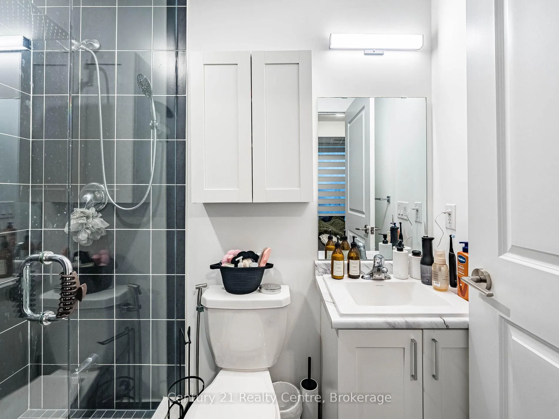 Photo 34 of 1063 Douglas McCurdy Common, Mississauga, Lakeview — HOMEH