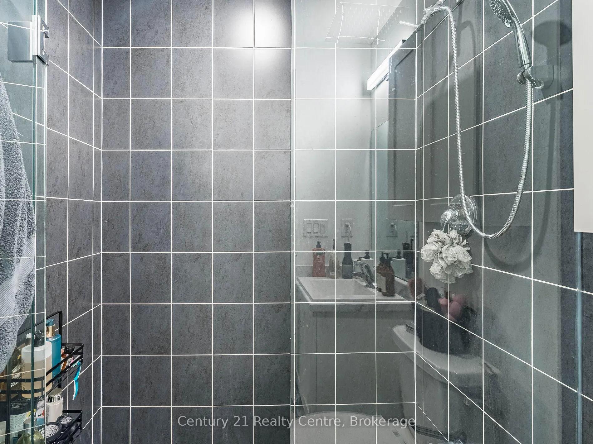Photo 35 of 1063 Douglas McCurdy Common, Mississauga, Lakeview — HOMEH