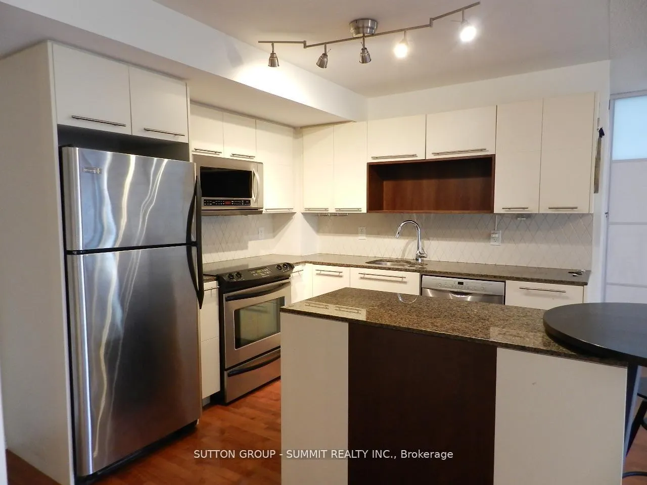 Photo 3 of Unit 506, 25 Carlton Street, Toronto, Church-Yonge Corridor — HOMEH