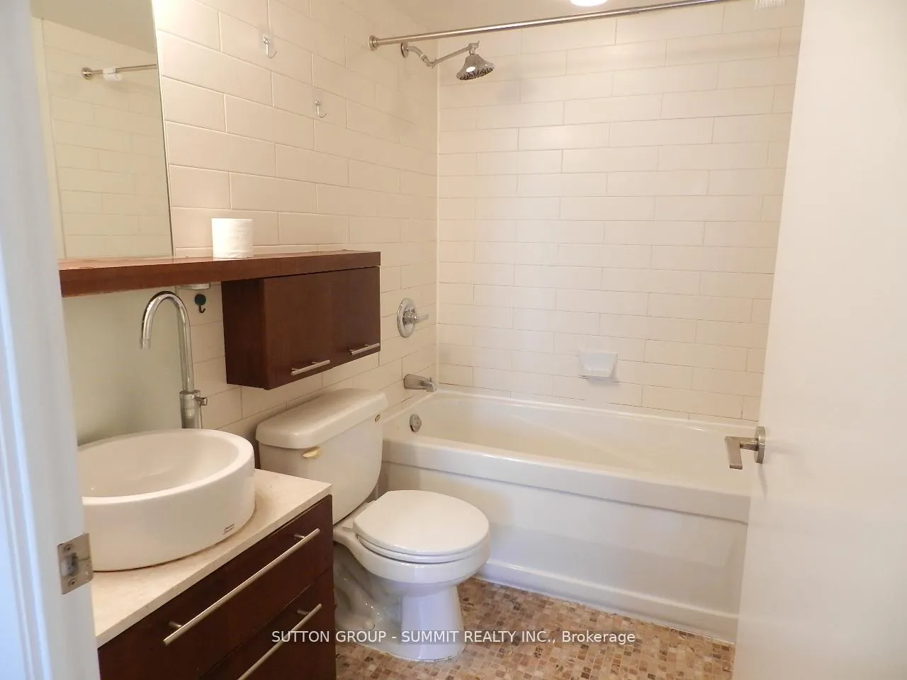 Photo 9 of Unit 506, 25 Carlton Street, Toronto, Church-Yonge Corridor — HOMEH