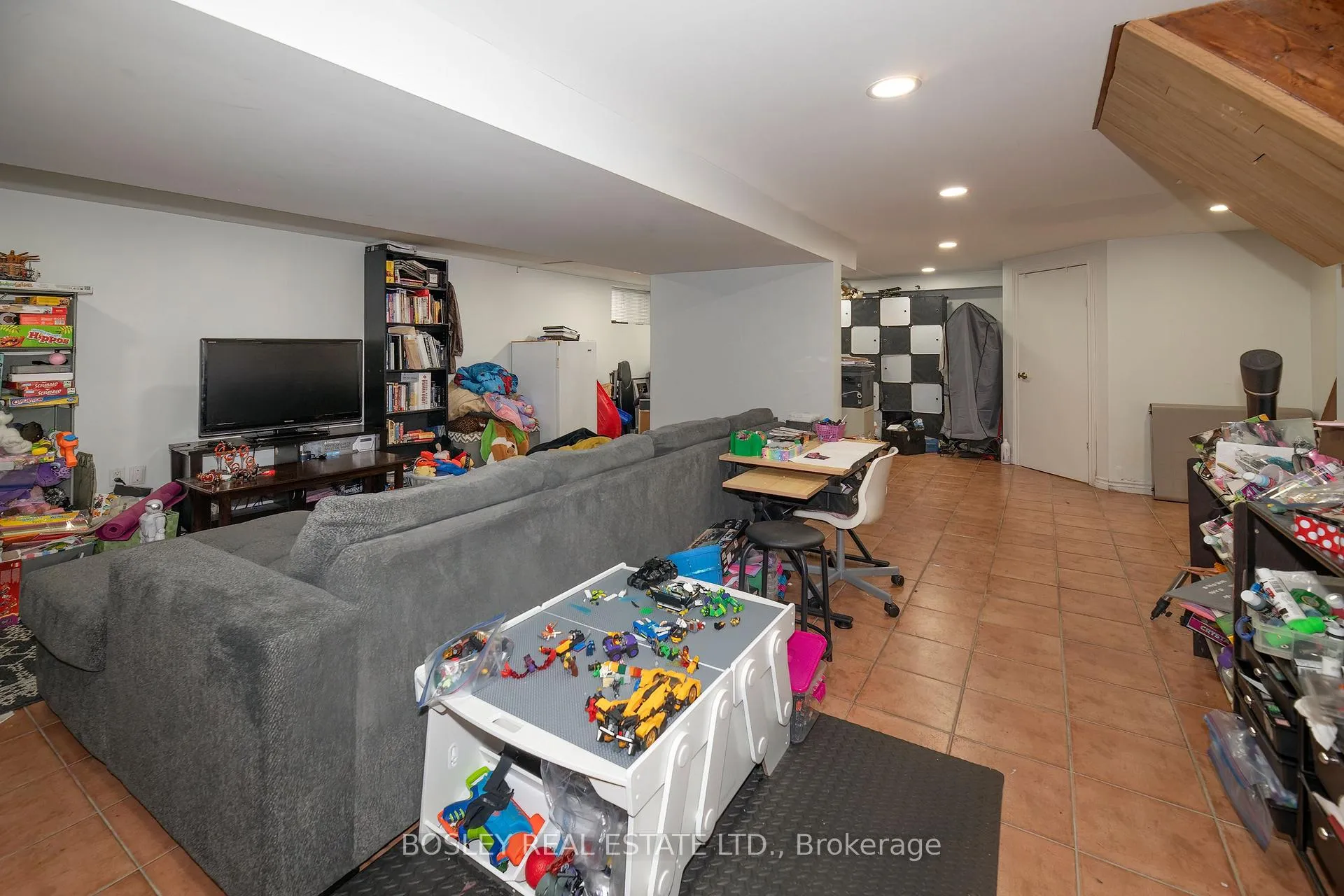 Photo 11 of 6 Boyd Avenue, North York, Weston — HOMEH