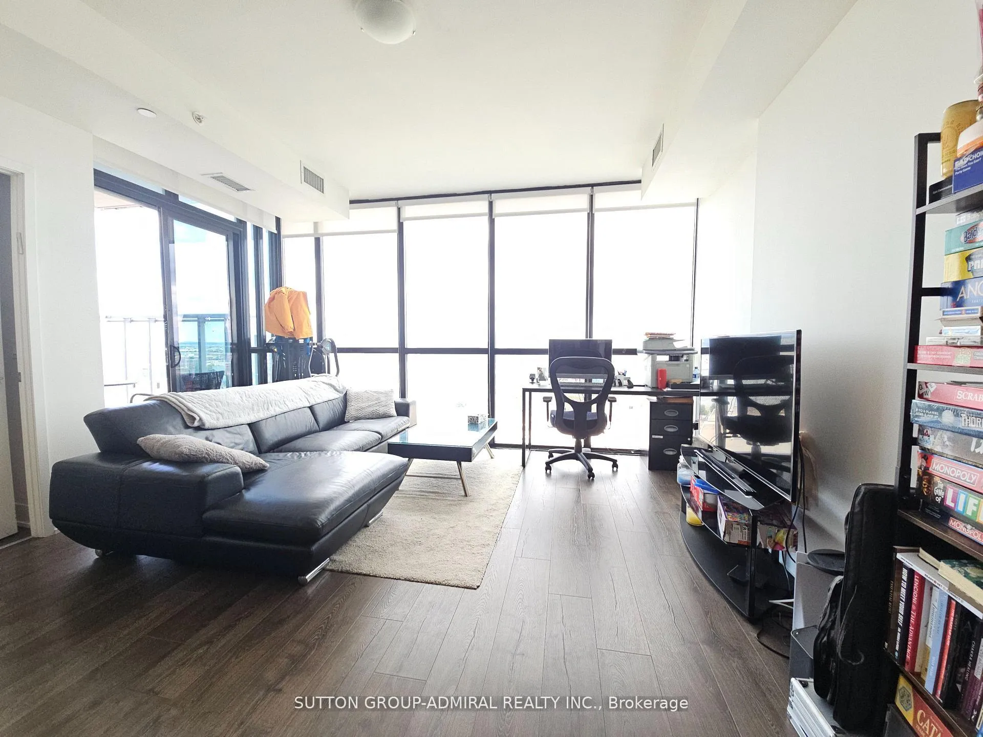 Photo 8 of Unit 1307, 2908 Highway 7 Road, Vaughan, Concord — HOMEH