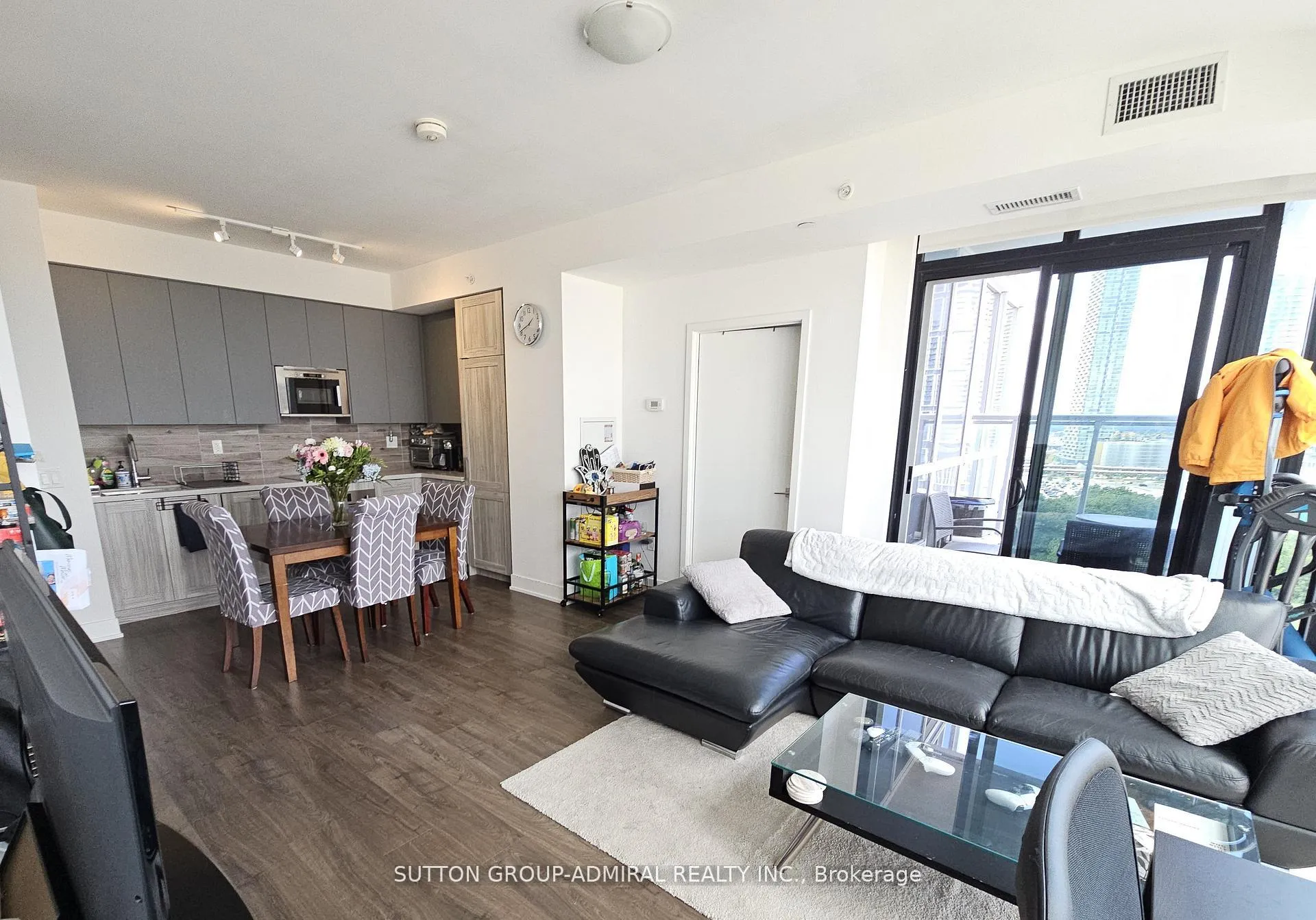 Photo 22 of Unit 1307, 2908 Highway 7 Road, Vaughan, Concord — HOMEH