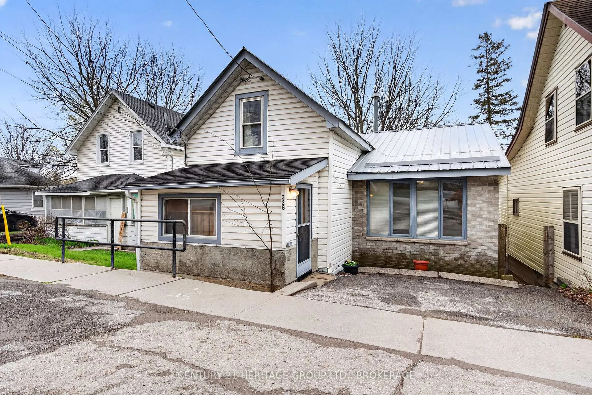 Photo 2 of 326 Dundas Street, Deseronto, Deseronto (Town) — HOMEH