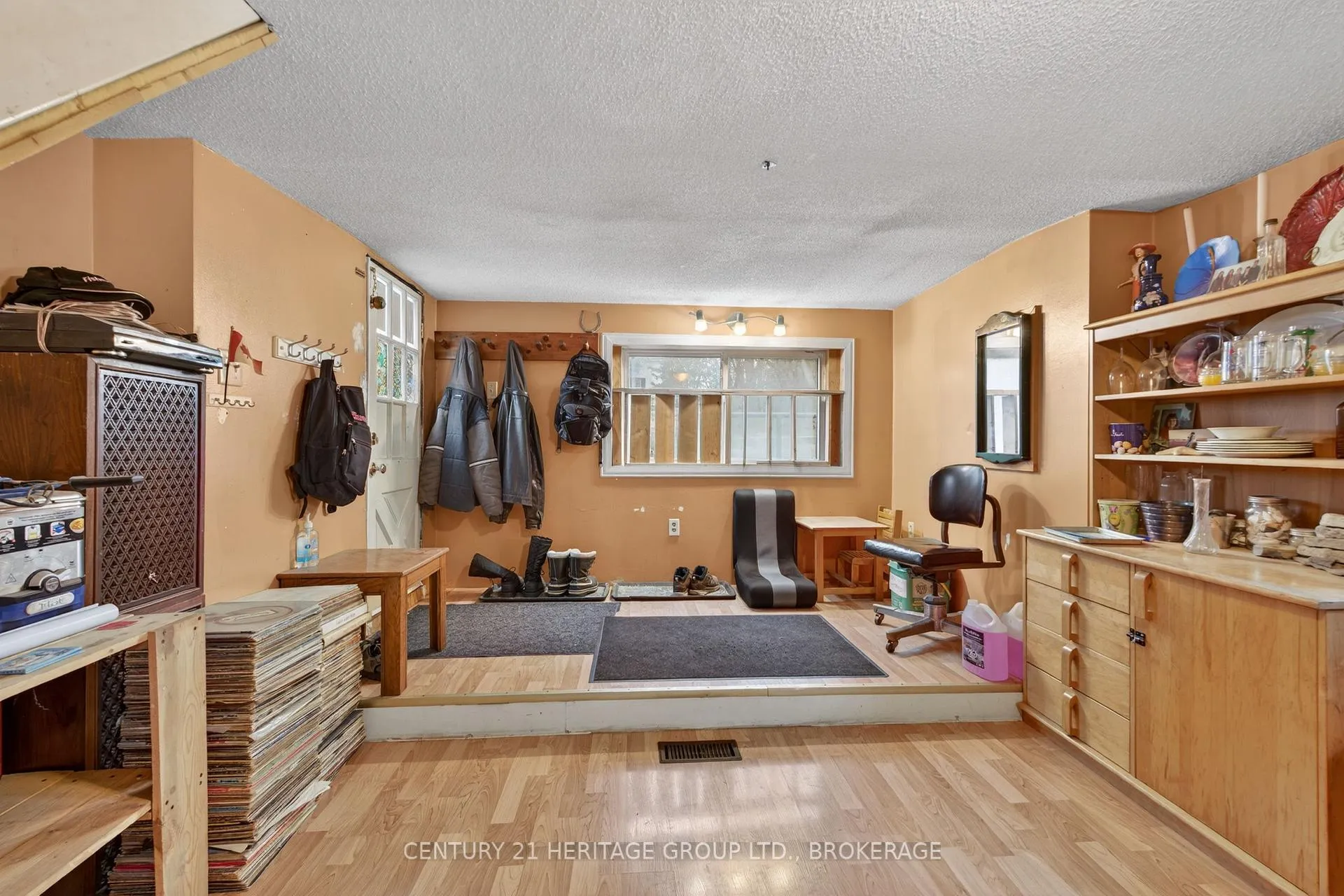 Photo 5 of 326 Dundas Street, Deseronto, Deseronto (Town) — HOMEH
