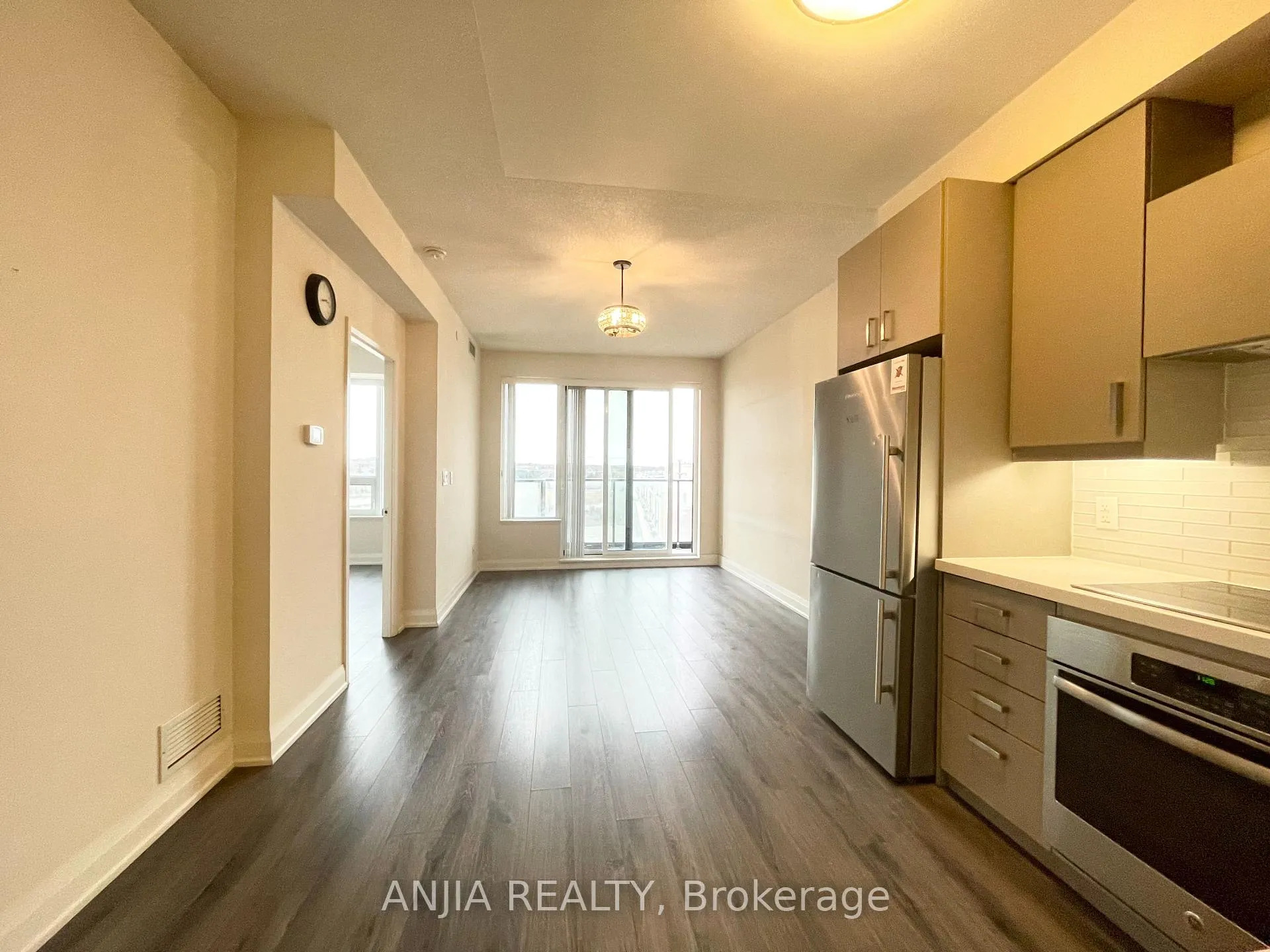 Photo 7 of Unit 615, 28 Uptown Drive, Markham, Unionville — HOMEH