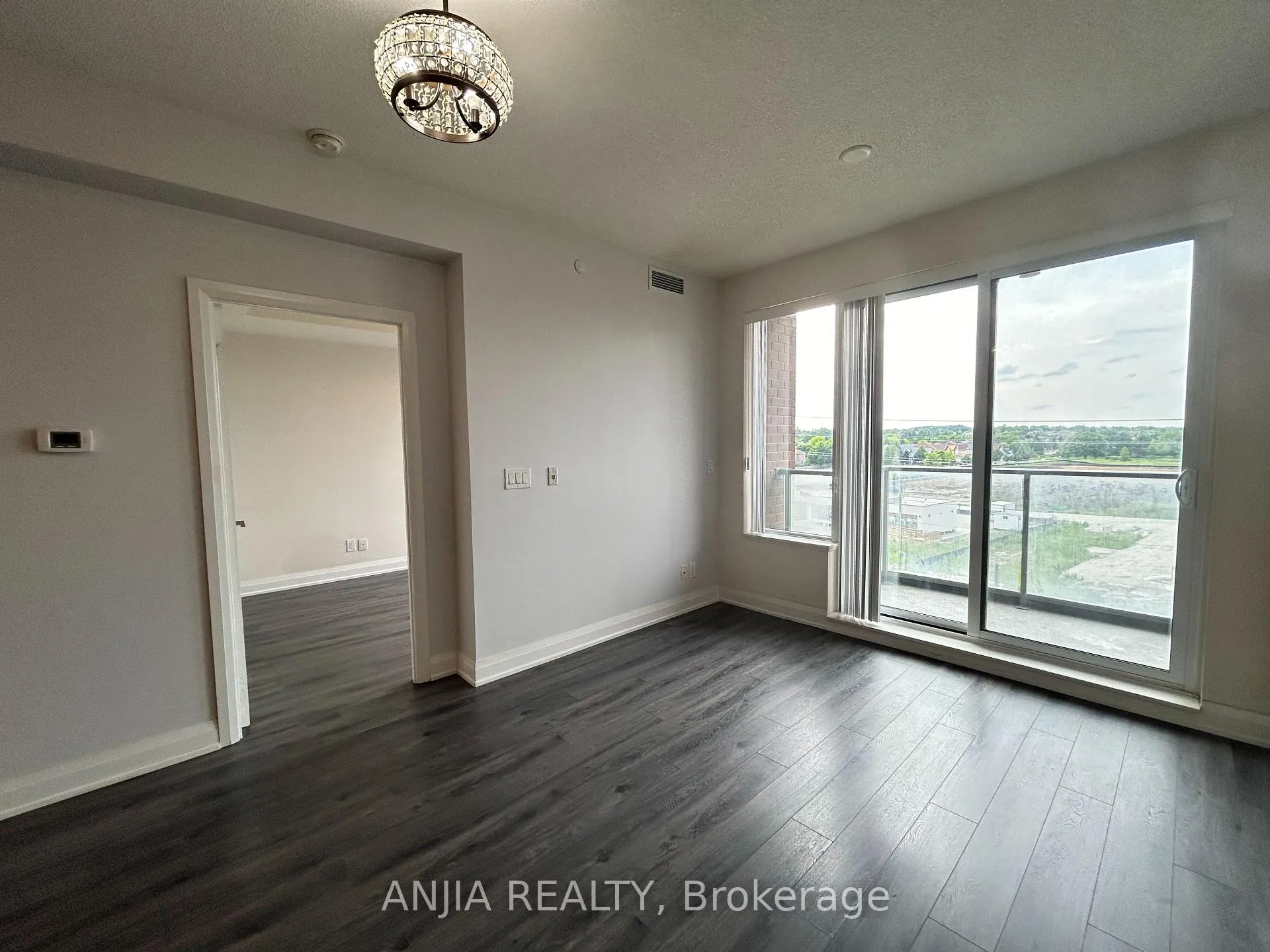 Photo 10 of Unit 615, 28 Uptown Drive, Markham, Unionville — HOMEH