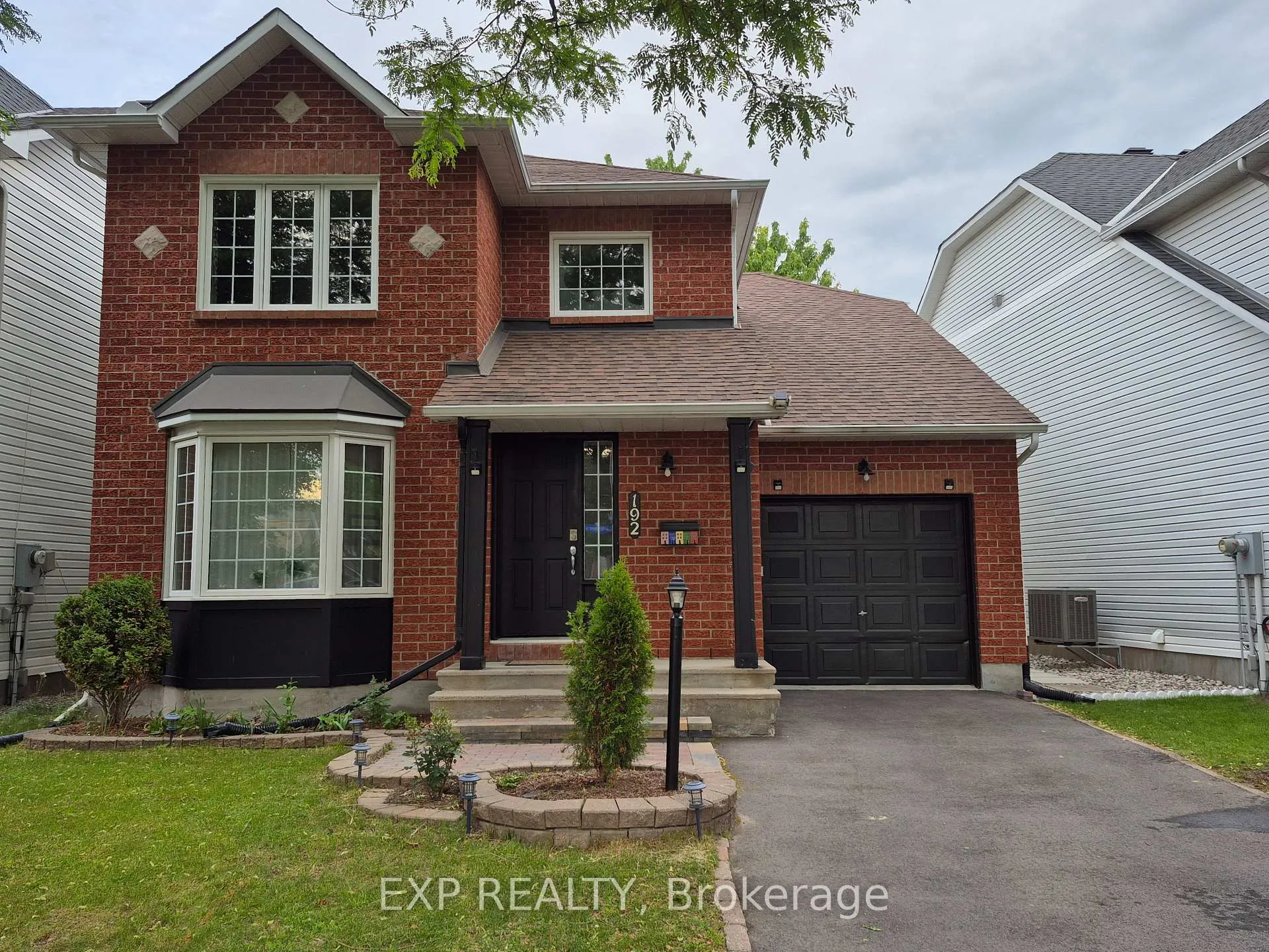 Photo 2 of 192 Windhurst Drive, Ottawa, Barrhaven East — HOMEH