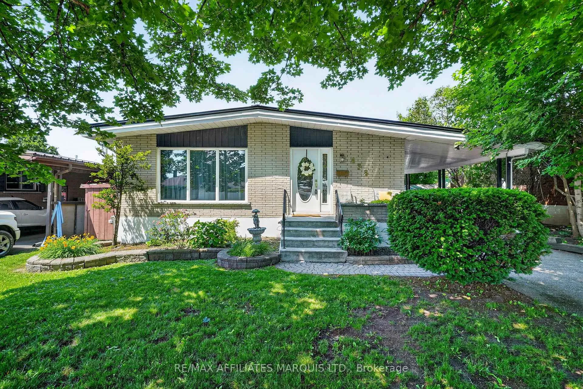 Photo 1 of 438 Beach Avenue, Cornwall, Cornwall — HOMEH